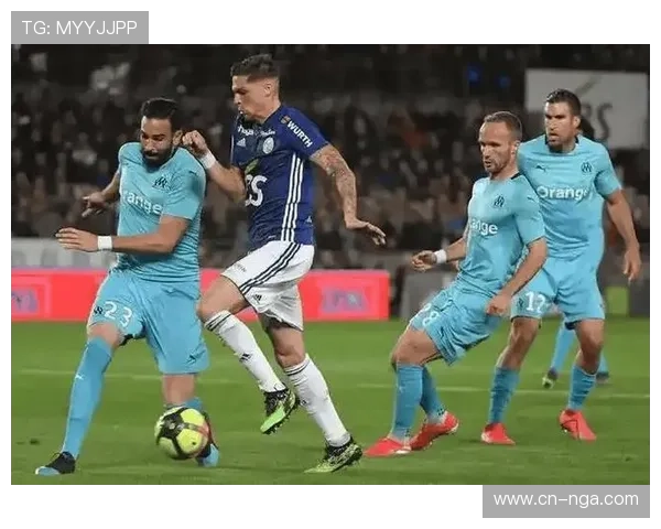 朗斯vs欧塞尔前瞻：榜首迎战副班长，主场强势或碾压保级队